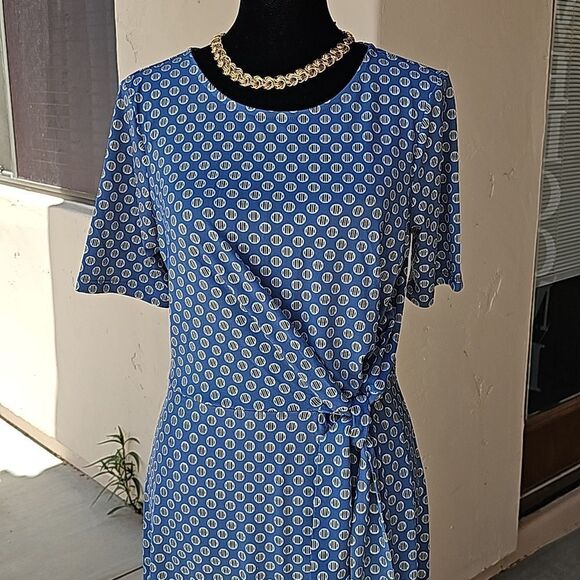 Ann Taylor pullover dress with slimming tie size XS - Picture 2 of 10